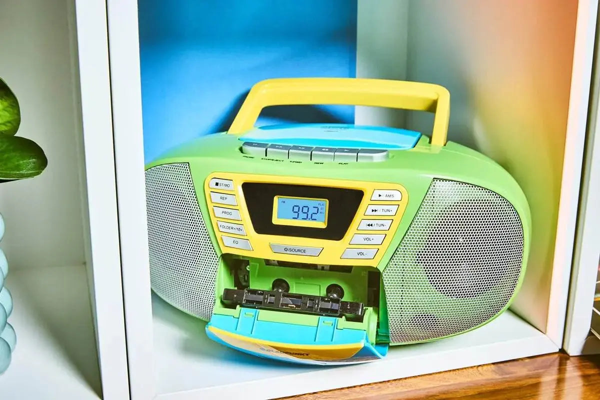 Multicolor Boombox mit CD Player, Kassettendeck, Radio und Bluetooth für Kinder