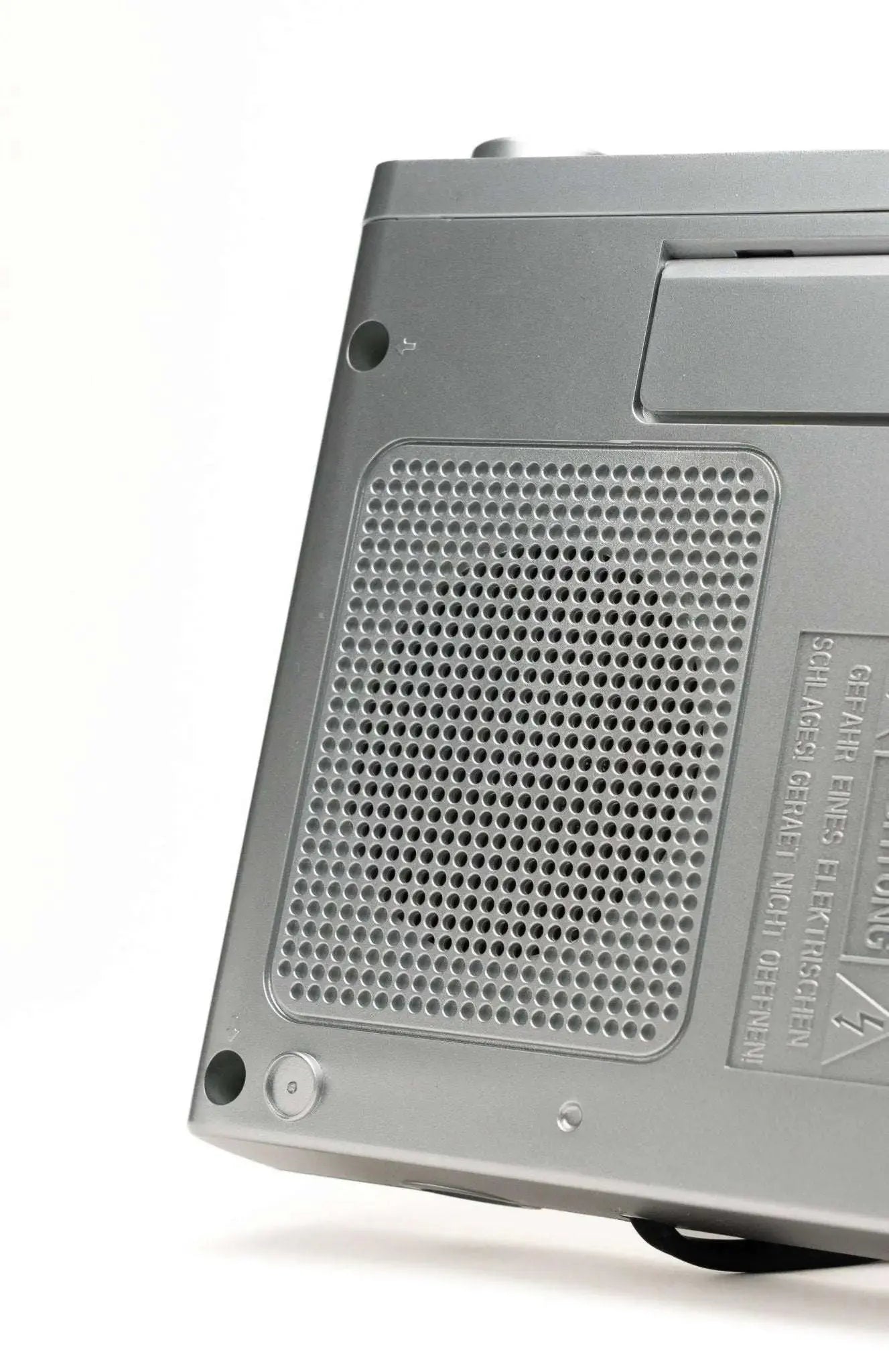 weißes Küchenradio mit DAB+ und Bluetooth, 2,4 Zoll Display, LED-Beleuchtung und Timer Funktionen