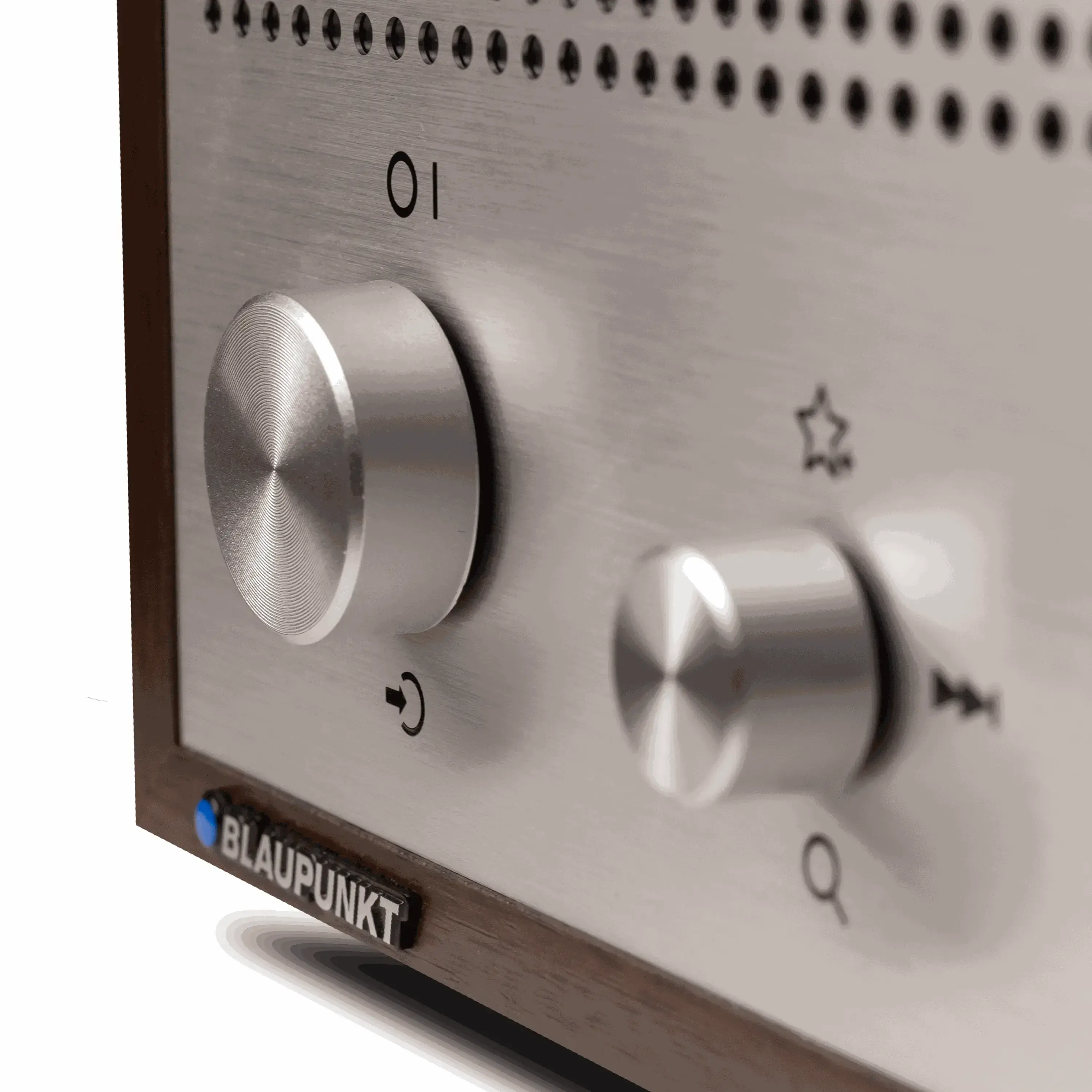 Blaupunkt Verona Nostalgieradio mit DAB+ und Bluetooth in Walnussoptik, Aluminiumfront und Drehnknöpfen