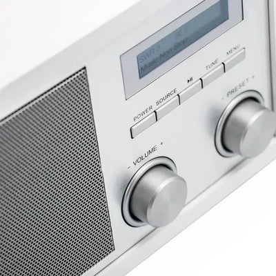 Nostalgieradio mit DAB+ Blaupunkt RXD 180 in Weiß mit Aluminiumfront und Bluetooth Streaming